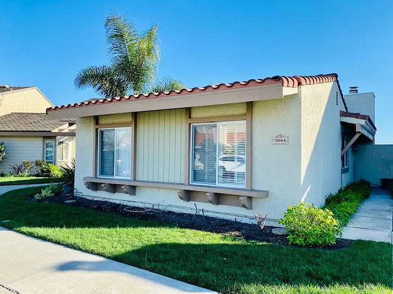 7084 Island Village Dr — Photo 25