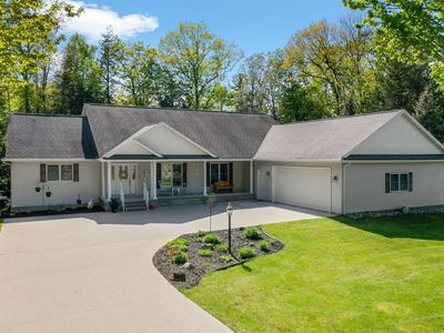 131 Indian Oaks Trl, Prudenville, MI, 48651