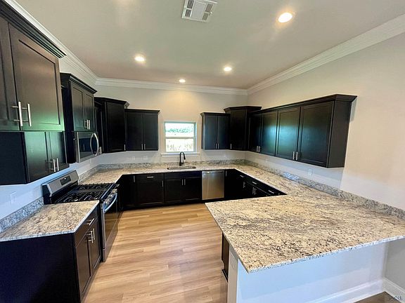 3rd image of 2469 Kingfisher Dr