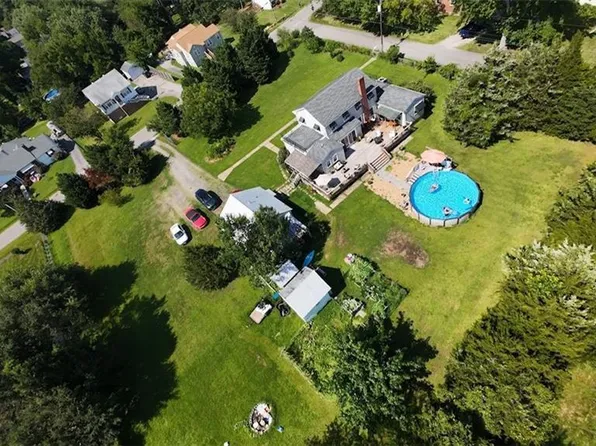 6 Langley St, Poquoson, VA 23662