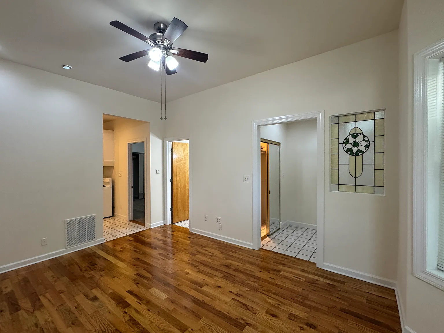 1 bed, $2,000 — Photo 3