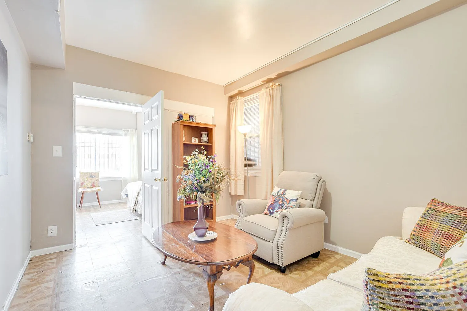 1 bed, 1.0 bath, 592 sqft, $1,999 — Photo 3