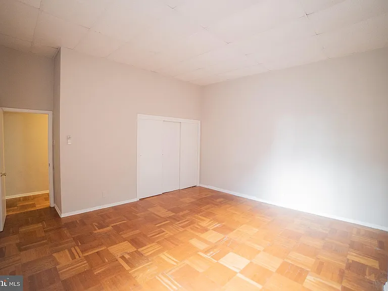 2116 Walnut St #2F — Photo 7