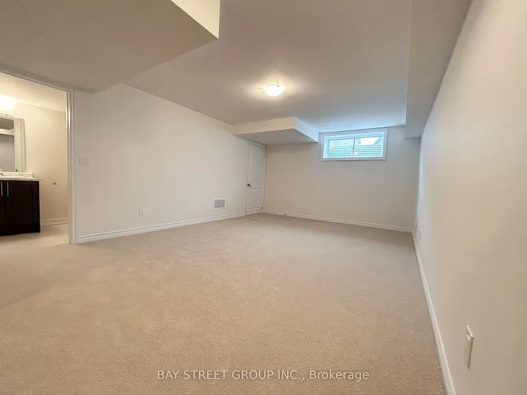 1130 Thompson Dr S — Photo 6