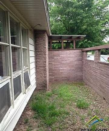 2nd image of 937 Mimosa Dr