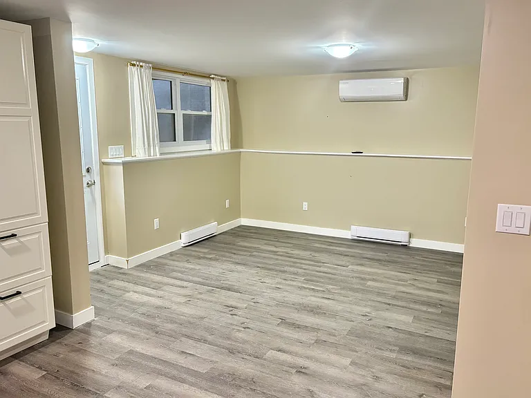 38 Frederick Ave — Photo 4