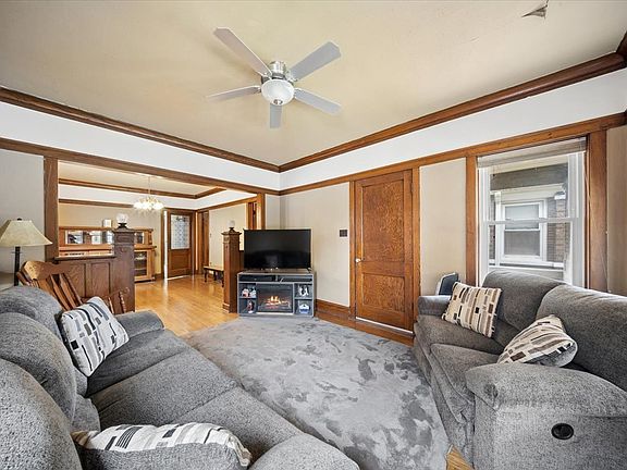 5th image of 1906 S 58th Ave