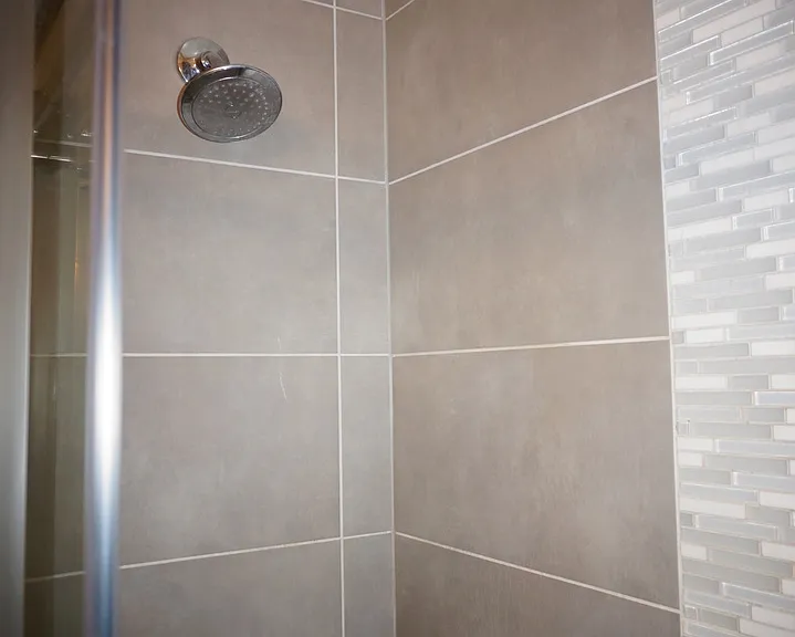 1110 S Bouldin St — Photo 11