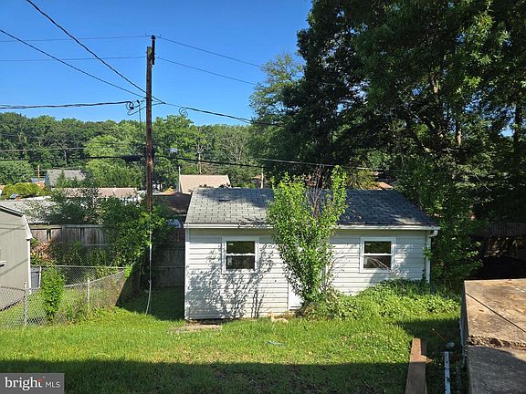 2nd image of 424 Trimble Rd