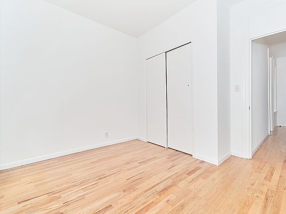 4th image of 42 Grove St #5CC