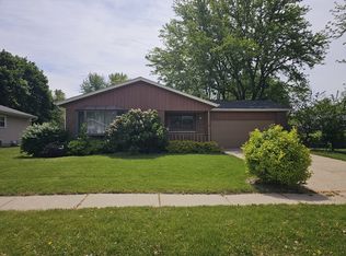 399 Purdue Ln, Elgin, IL 60123