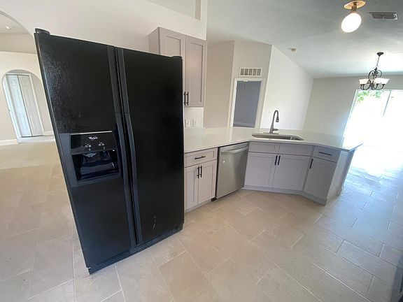 4th image of 5685 Sycamore Canyon Dr