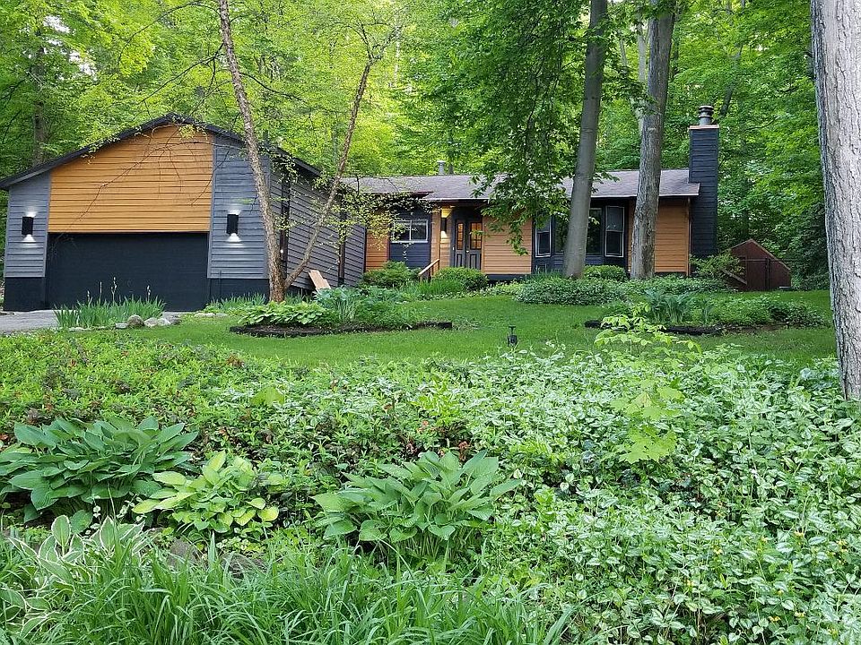 1st image of 8222 S Watkins Ln