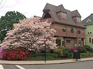 205 Davis Ave #2, Brookline, MA 02445