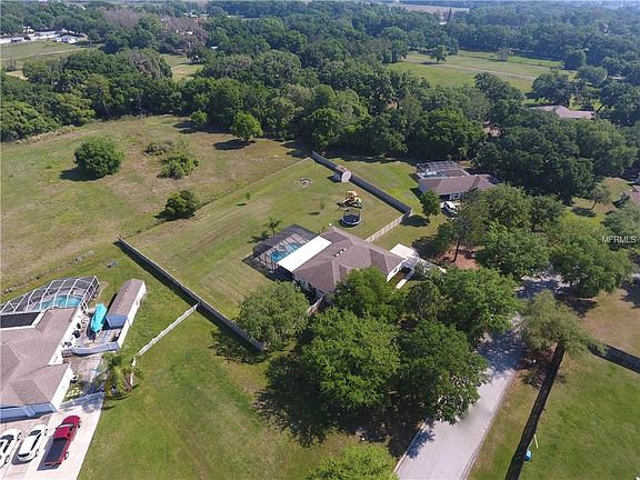 2nd image of 9406 Barrington Oaks Dr