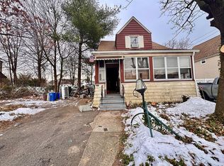 62 15th Ave, Elmwood Park, NJ 07407
