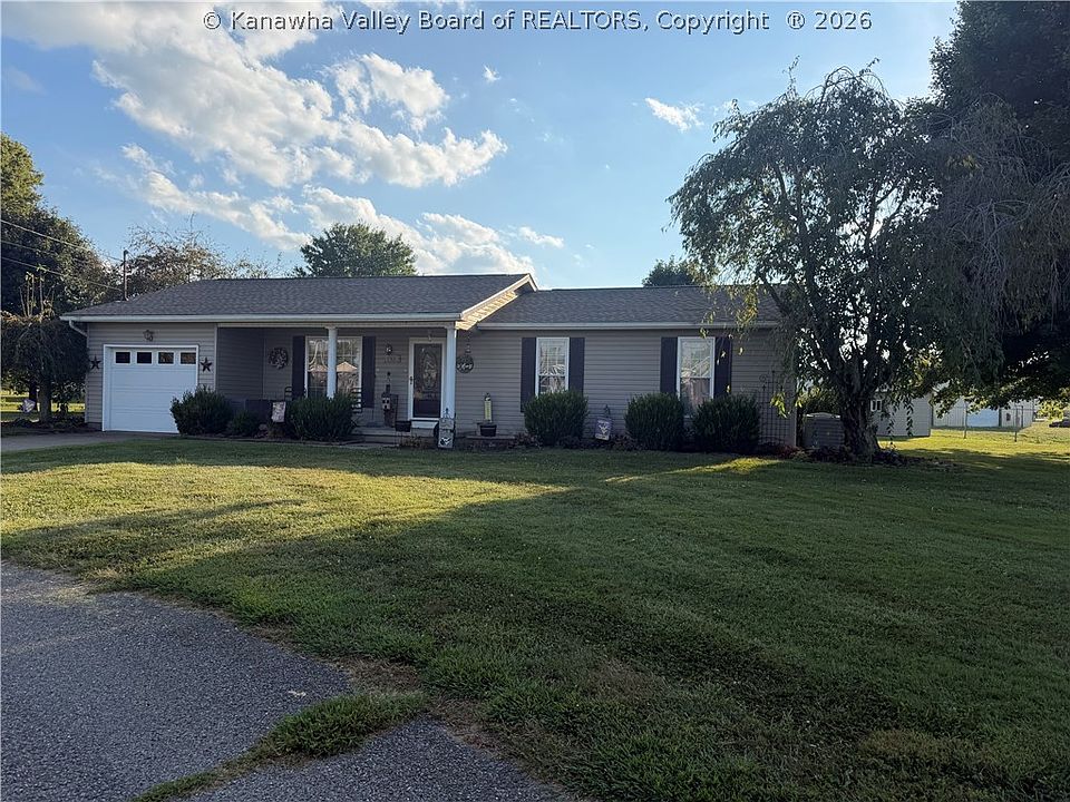 1st image of 140 Hawthorne Ln