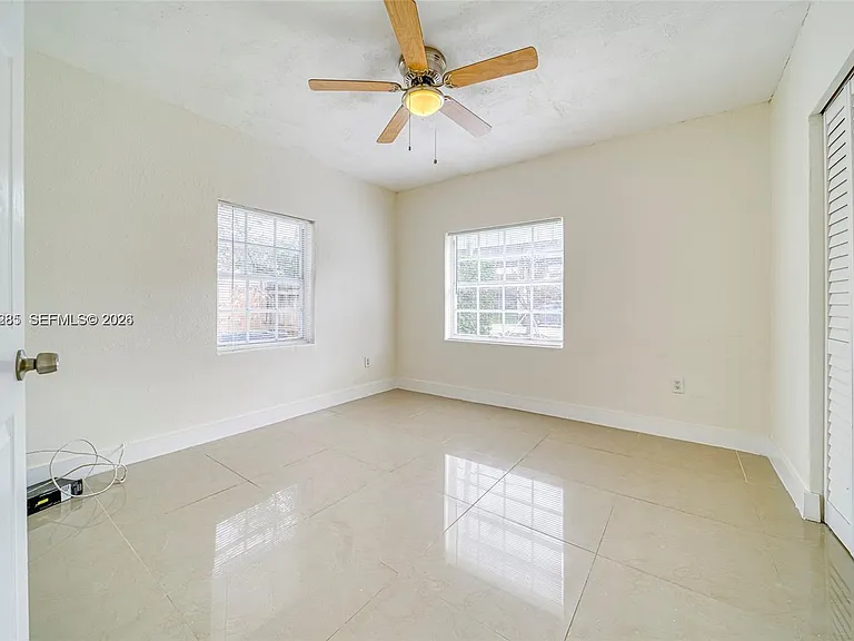 1747 NW 40th St #1747 — Photo 8