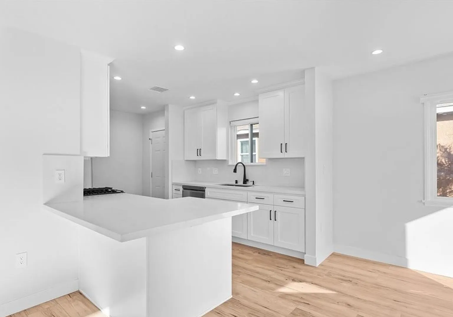 4641 W. 130th Street — Photo 2