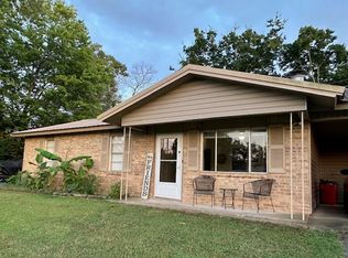 1800 E Harkey St, Paris, AR 72855