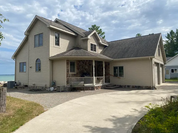 1040 Linden St, Rogers City, MI 49779