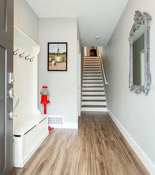 1273 Savona Dr NE — Photo 3