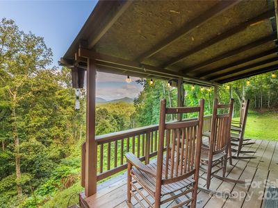 310 Moonlight Dr, Bryson City, NC, 28713