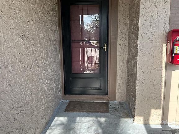 2nd image of 6338 Newtown Cir APT B1