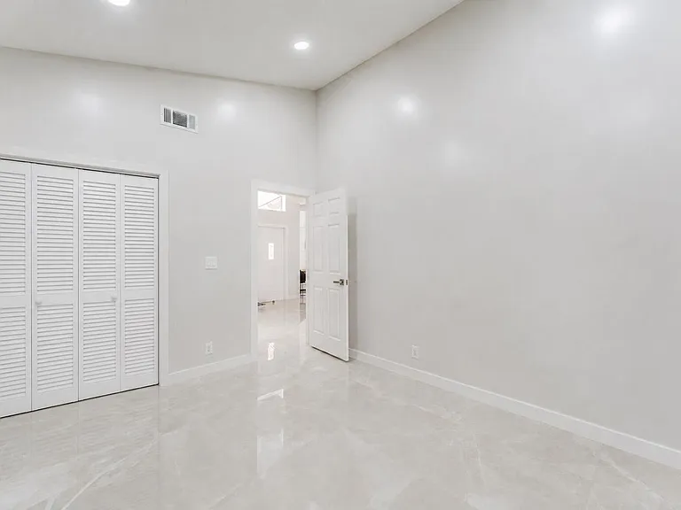 7512 Eagle Point Dr #0 — Photo 9