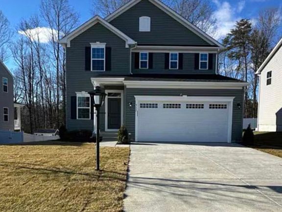 2nd image of 512 Rivers Edge Dr