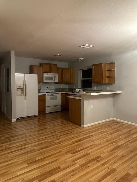 Kitchen/dining area