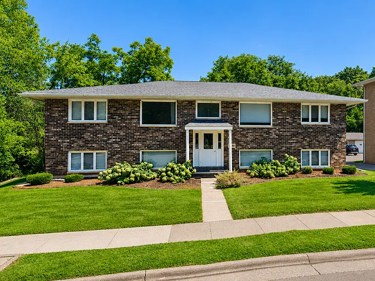 2980 Wildwood Dr #3 — Photo 1