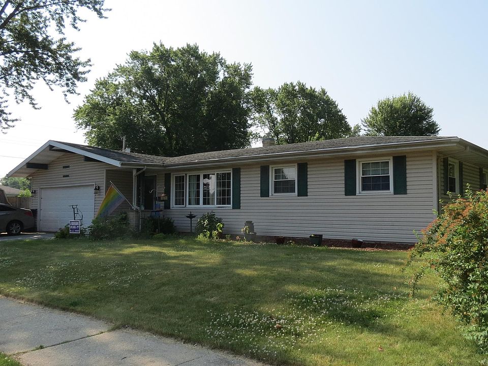 1st image of 2604 Hyacinth Ave