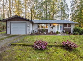 390 E Rasor Rd, Belfair, WA 98528
