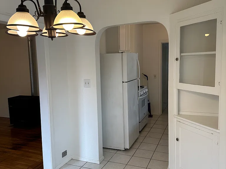 1811 Commercial Way #A — Photo 9