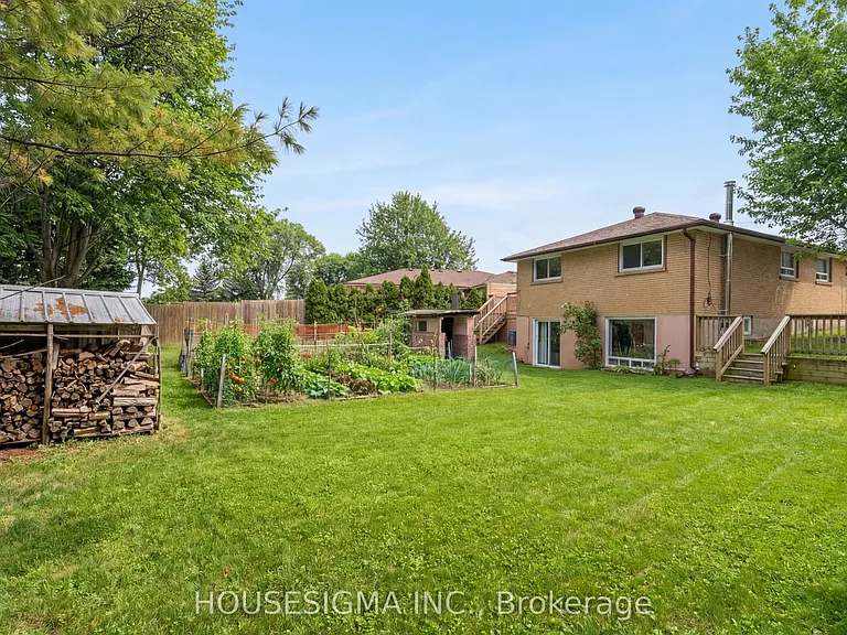 79 Weir Cres #LOWER — Photo 7