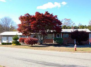 3 Lachance Ave, Warwick, RI 02889