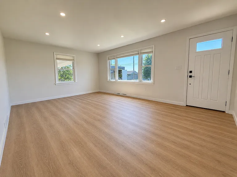 1047 Letort Rd — Photo 10