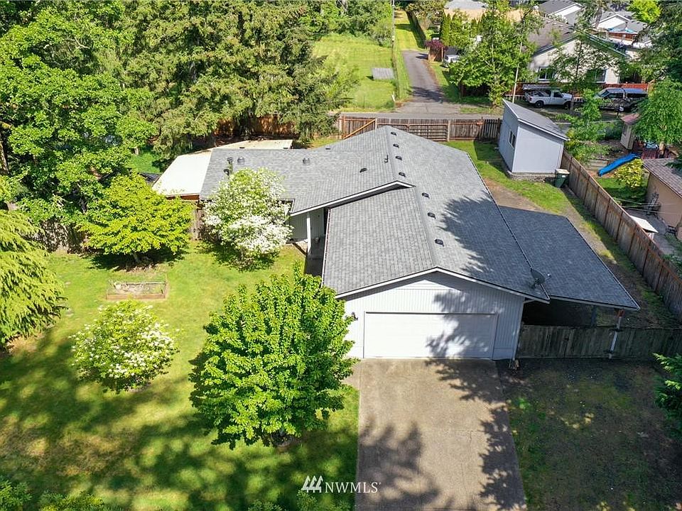 1st image of 910 Pacific Park Dr SE