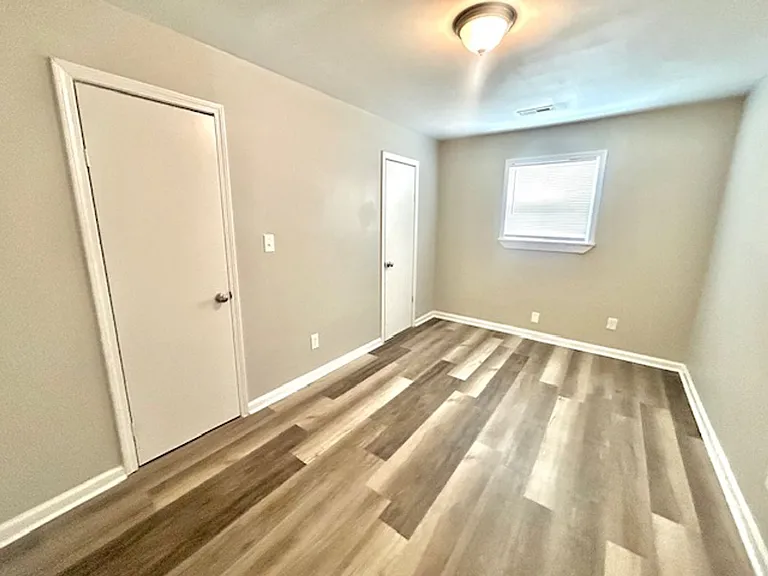 4523 Foster Ave SW — Photo 17
