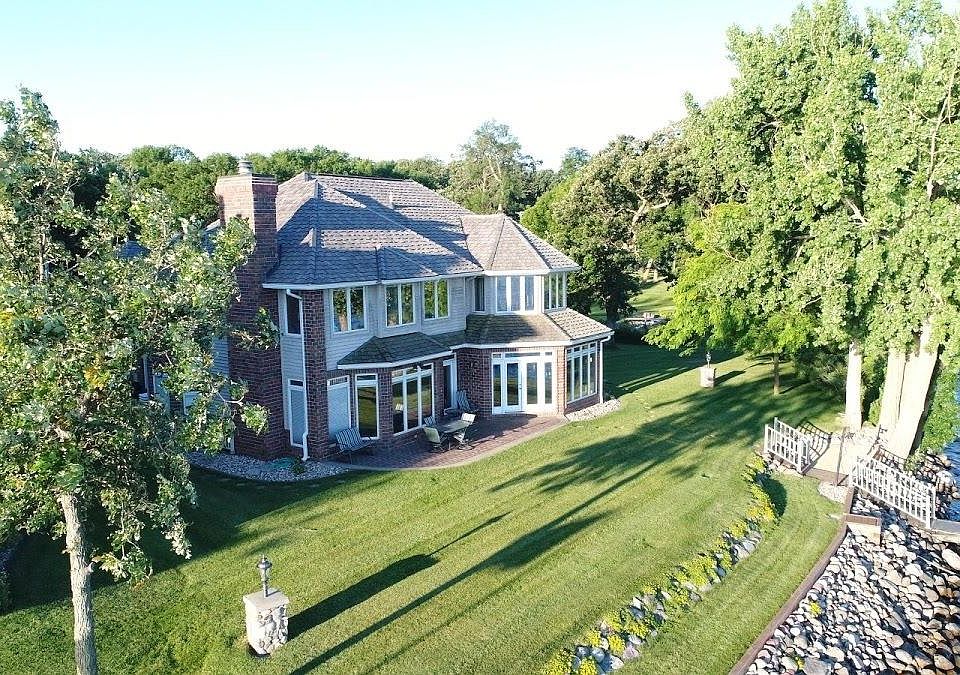 1st image of 2214 Lakeside Ave