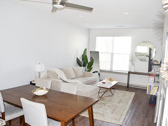 5th image of 12185 Chelsea Glen Pl