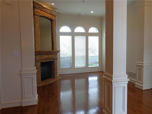 3rd image of 901 Place Louie