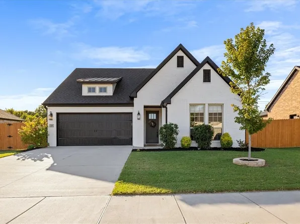 705 Cannon Cv, Cave Springs, AR 72718