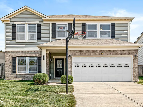 10233 McClain Dr, Brownsburg, IN 46112