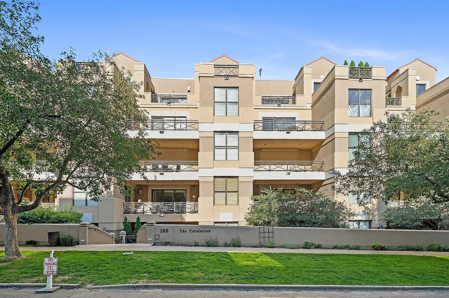 2 bed, 1206 sqft, $3,250 — Photo 1