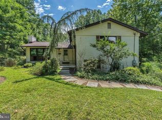 3449 Rose Ln, Falls Church, VA 22042