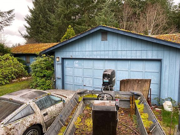 2nd image of 5209 Tri Lake Dr SE