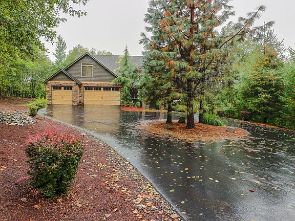 3rd image of 9212 NE Livingston Mountain Ct