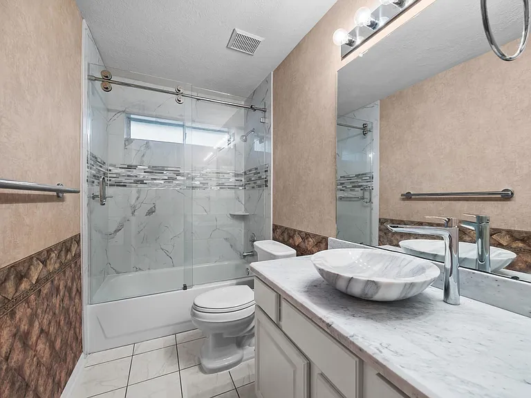 2723 Shelby Dr — Photo 17
